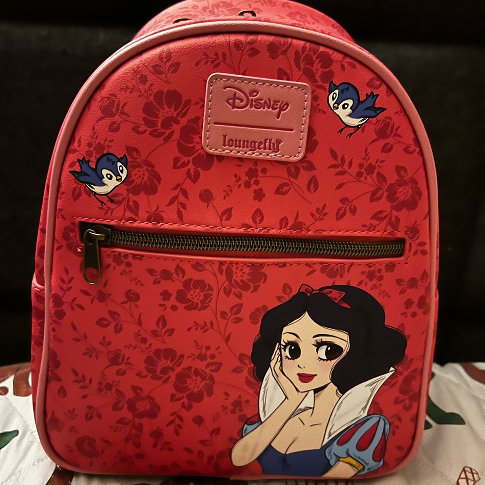 Very Cite Snow White red bag